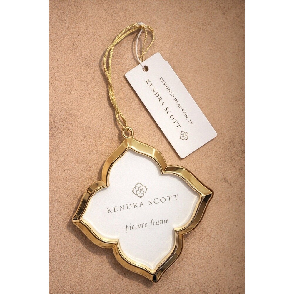 Kendra Scott Quatrefoil Renaissance Picture Frame Holiday Hanging ornament New